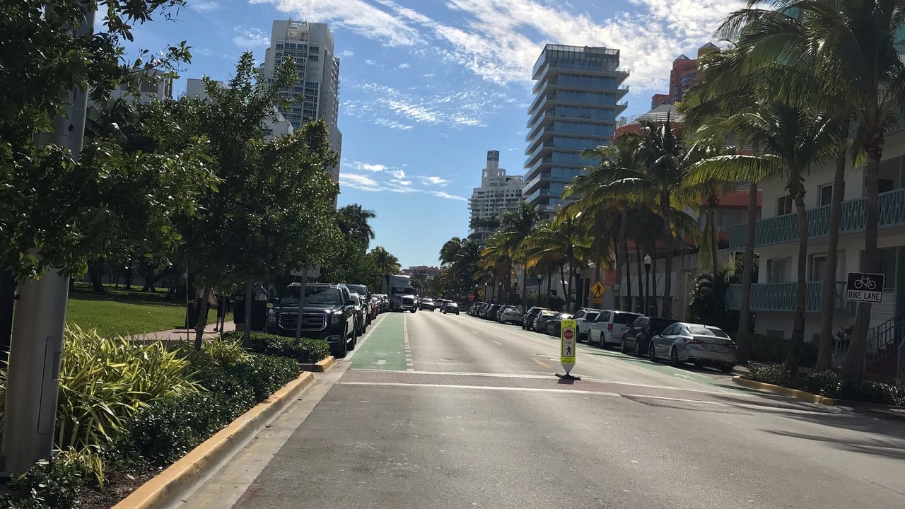 Photo of Others in South of Fifth