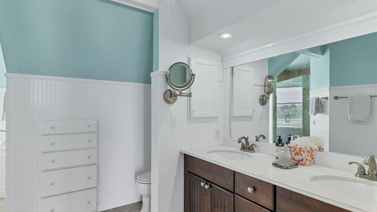 Photo of Bathroom in Cape Haze