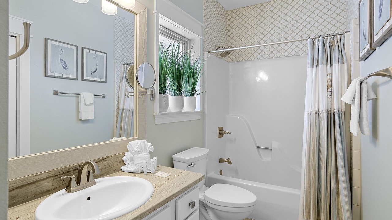 Photo of Bathroom in Crystal Shores