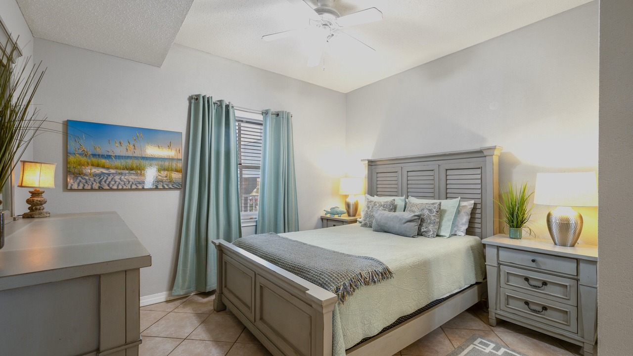 Photo of Bedroom in Pensacola Beach