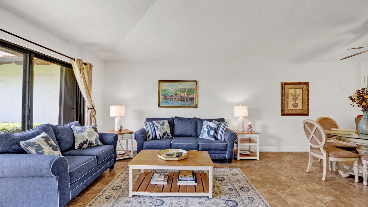 Photo of Livingroom in Palm Beach Gardens