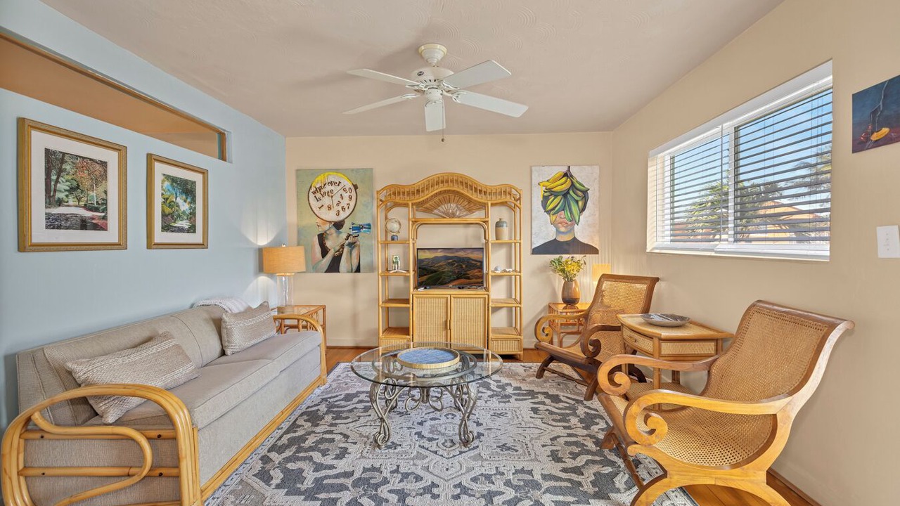 Photo of Livingroom in North Beach