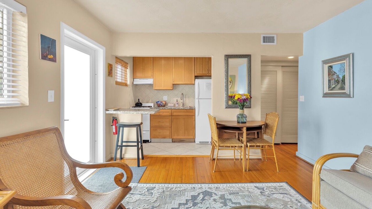 Photo of Livingroom in North Beach