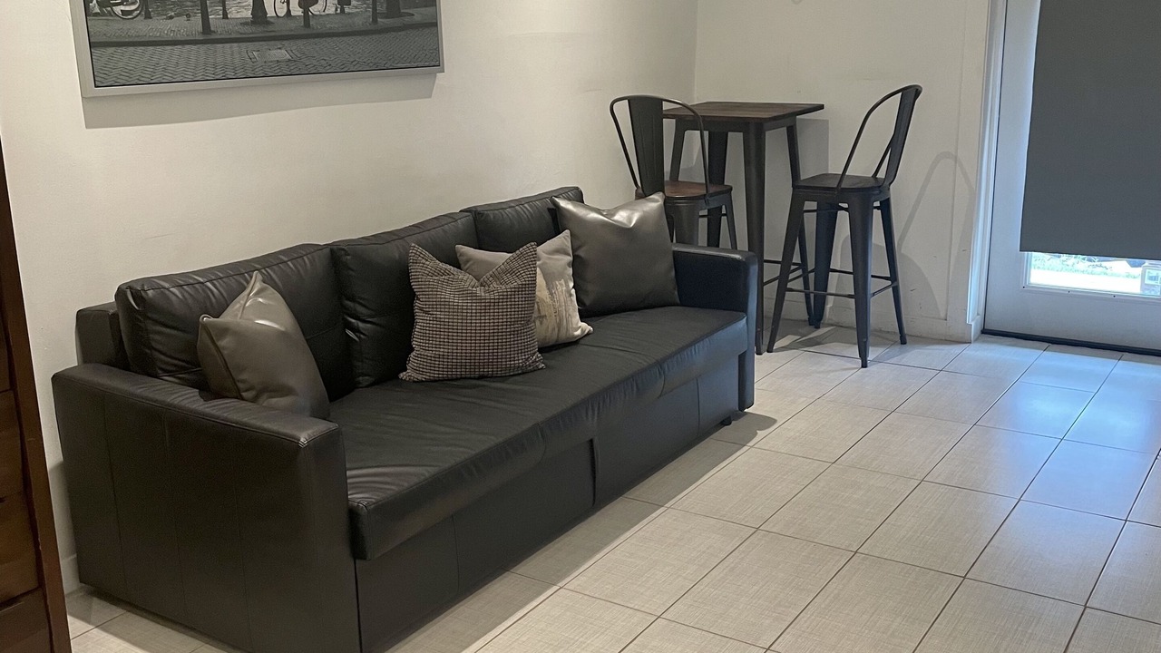 Photo of Livingroom in Sailboat Bend
