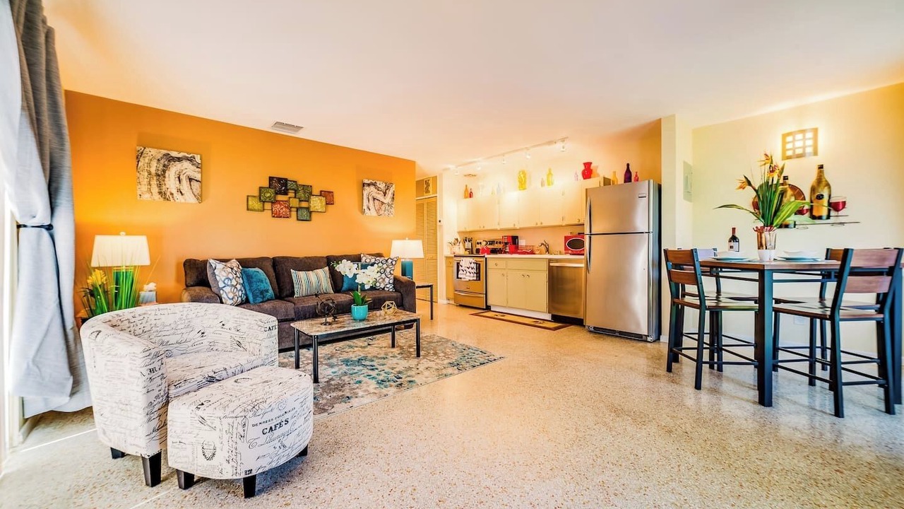 Photo of Livingroom in Poinsettia Heights