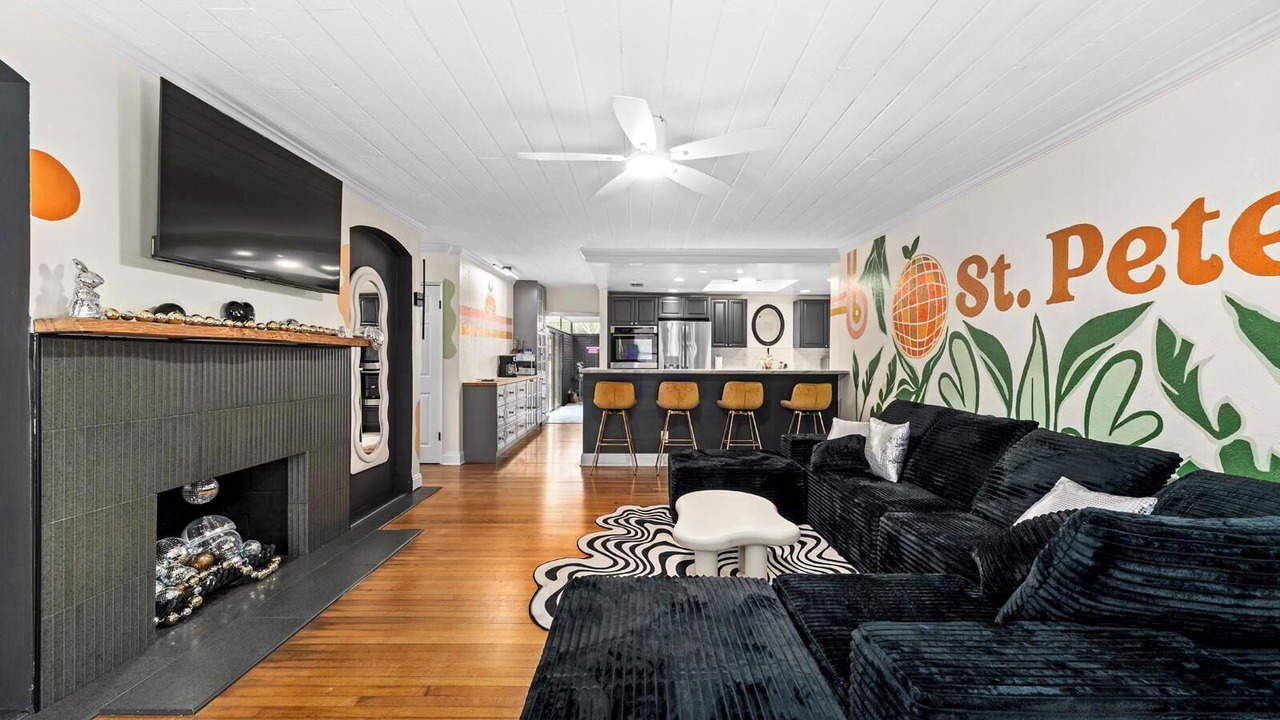 Photo of Livingroom in St. Petersburg - Clearwater