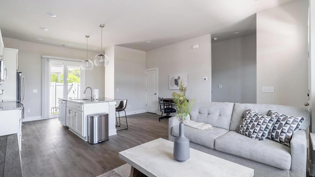 Photo of Livingroom in Longs