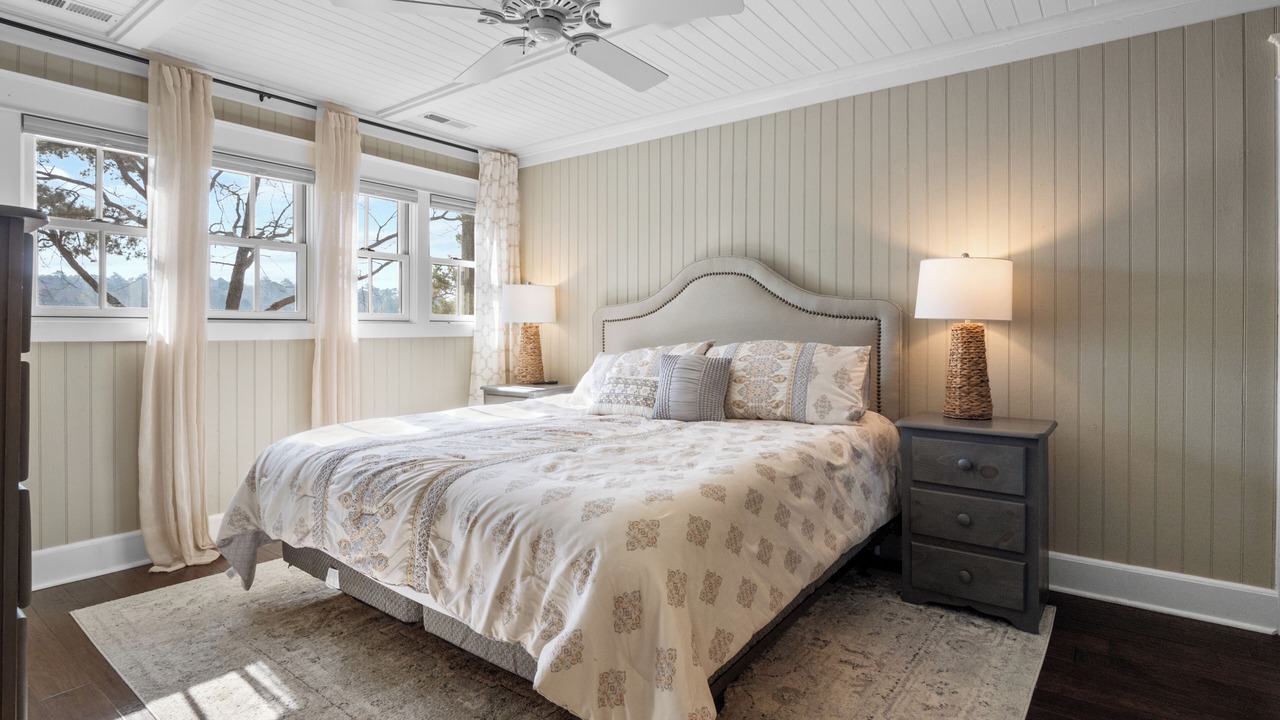 Photo of Bedroom in Crane Hill