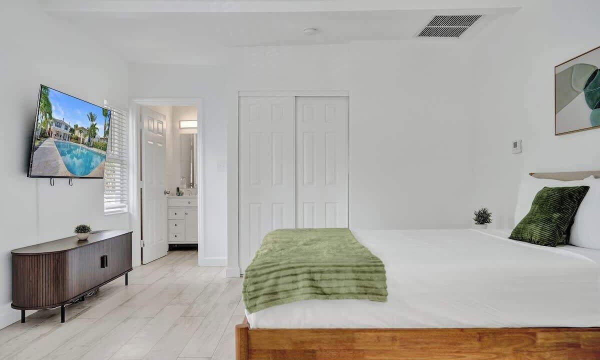 Photo of Bedroom in Mango Groves