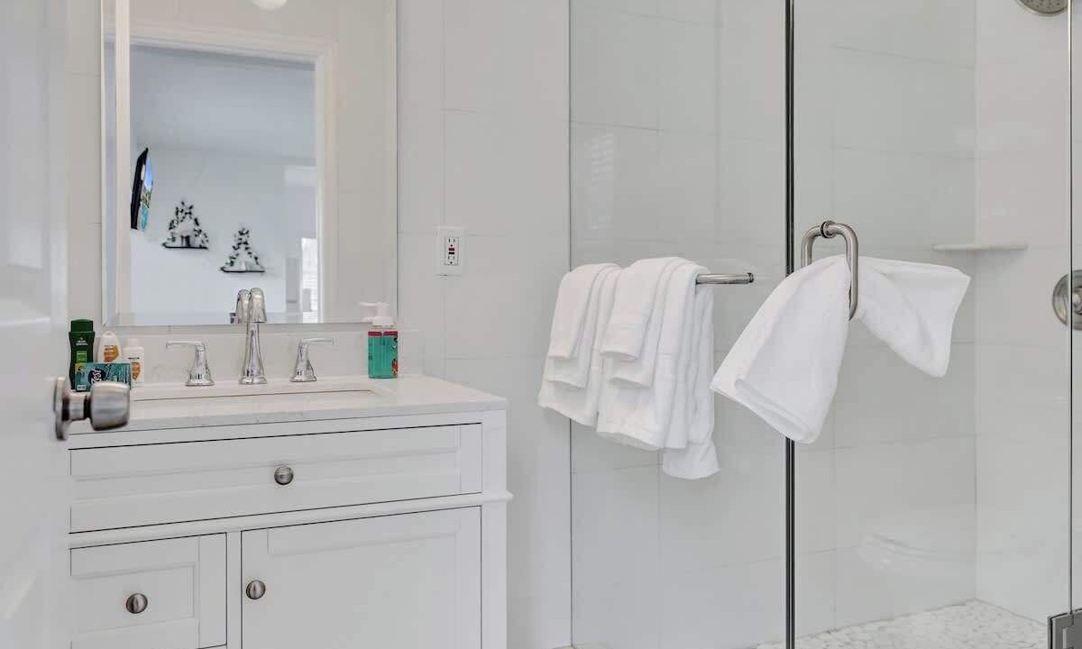 Photo of Bathroom in Mango Groves