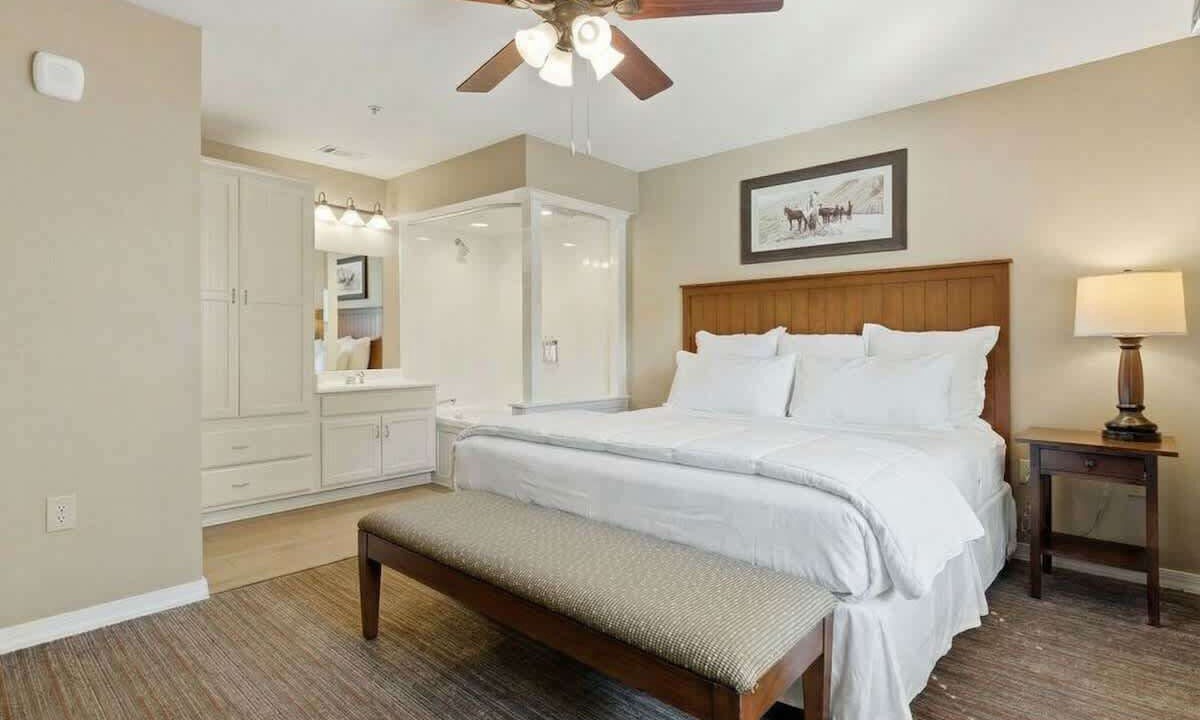Photo of Bedroom in Clarkesville