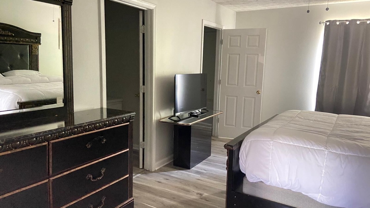 Photo of Bedroom in Lawrenceville