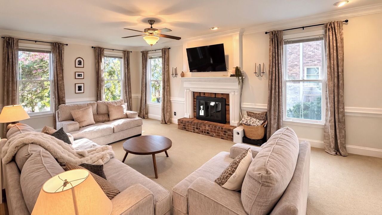 Photo of Livingroom in Martinez