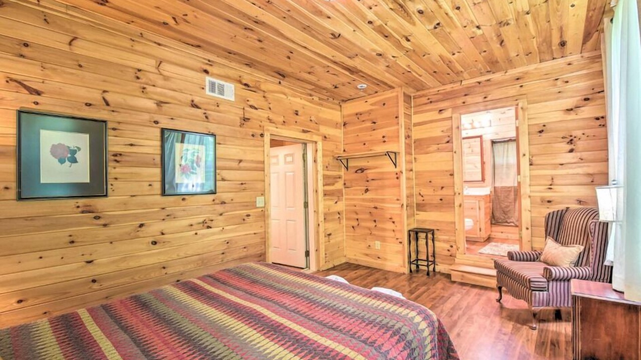Photo of Bathroom in Helen