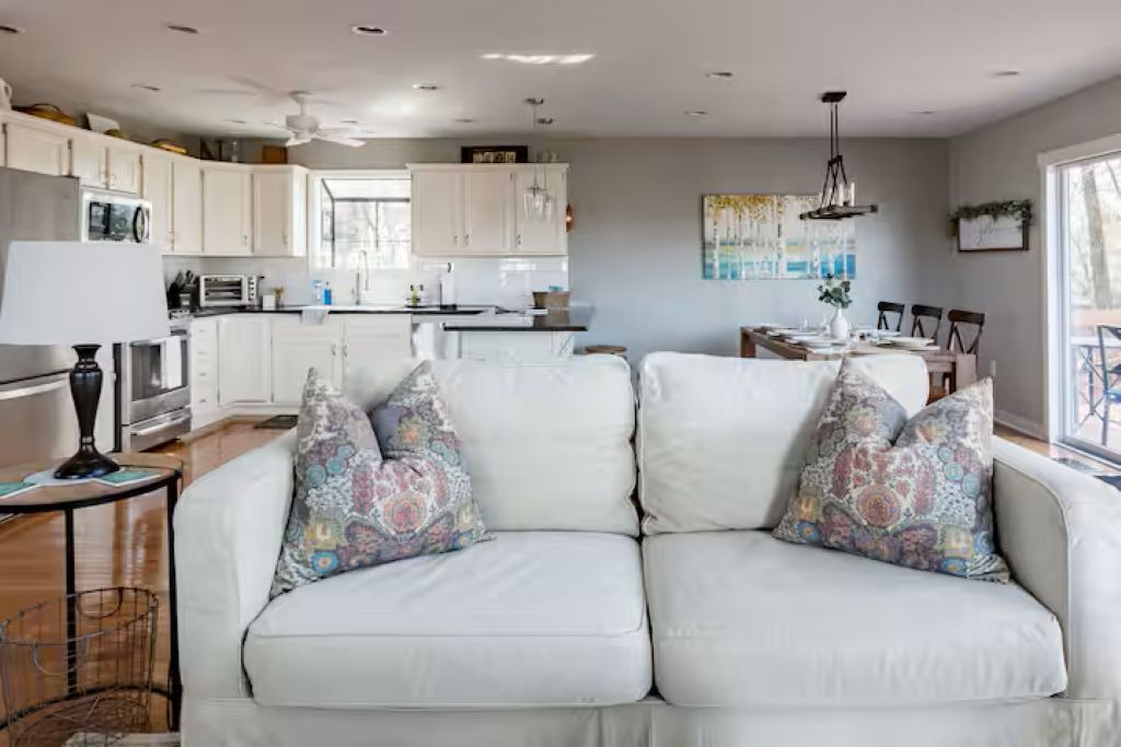 Photo of Livingroom in Royal Pines