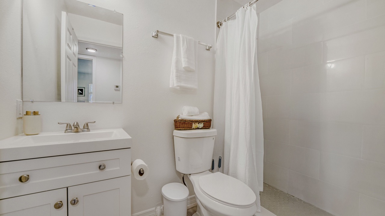 Photo of Bathroom in Tropic