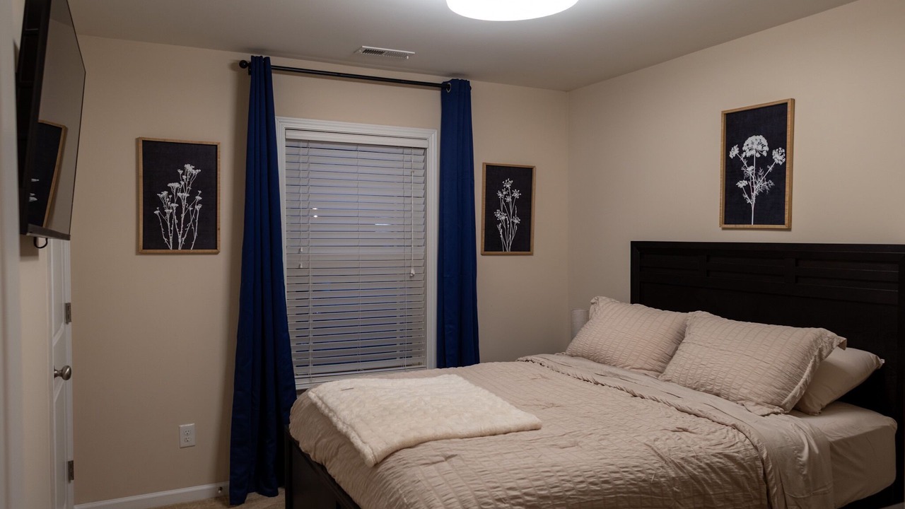 Photo of Bedroom in Seneca