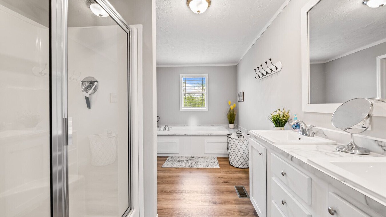 Photo of Bathroom in La Follette