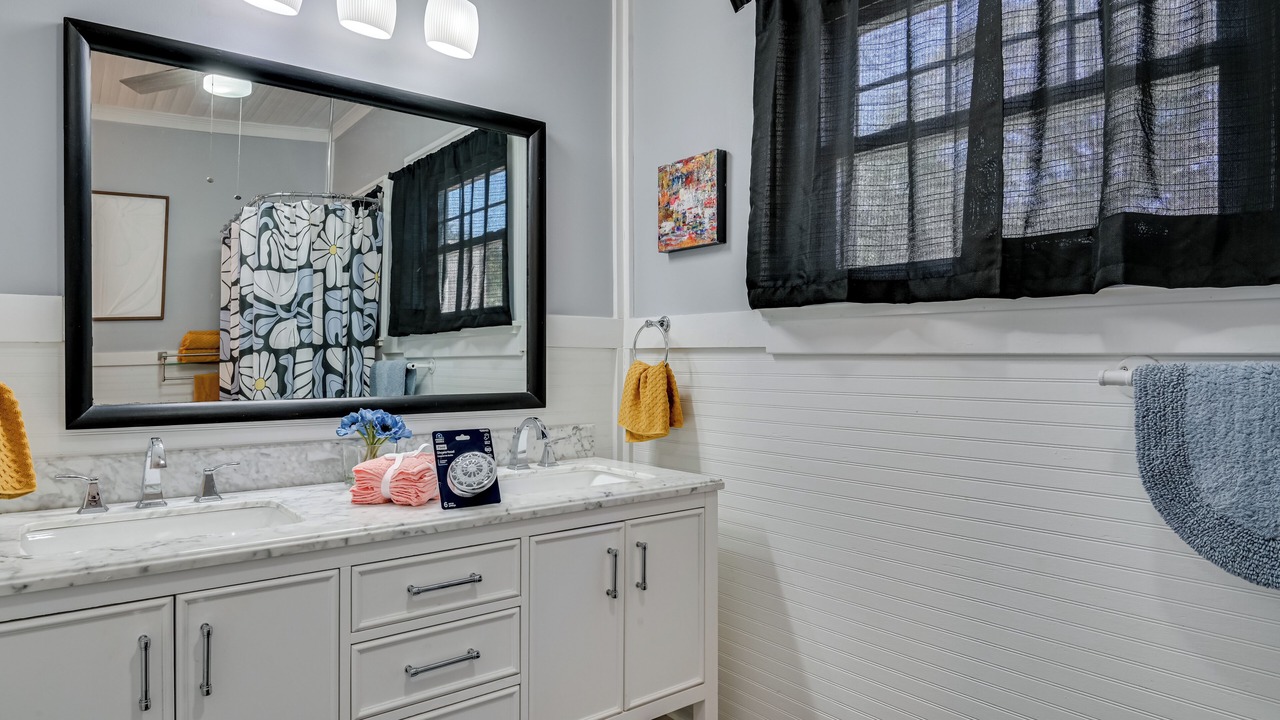 Photo of Bathroom in West End