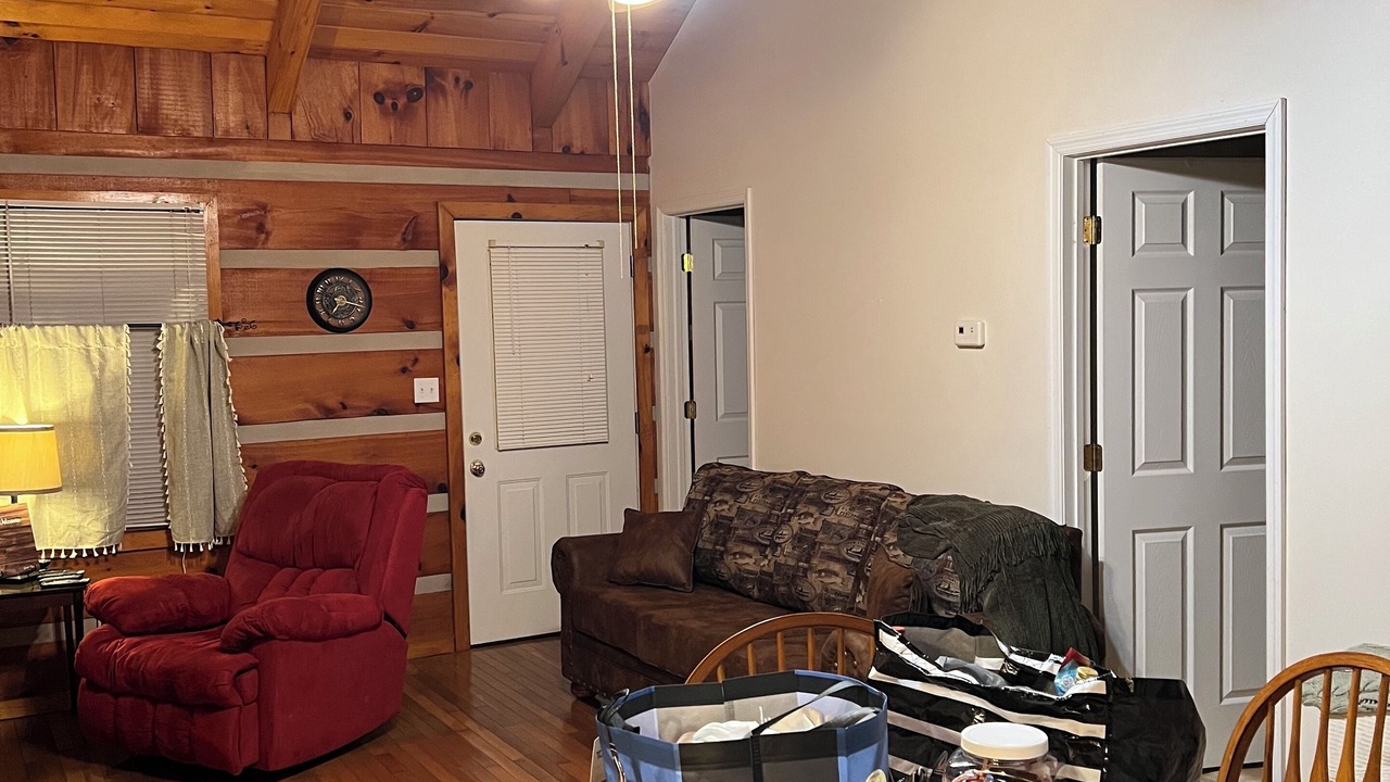 Photo of Livingroom in Cosby