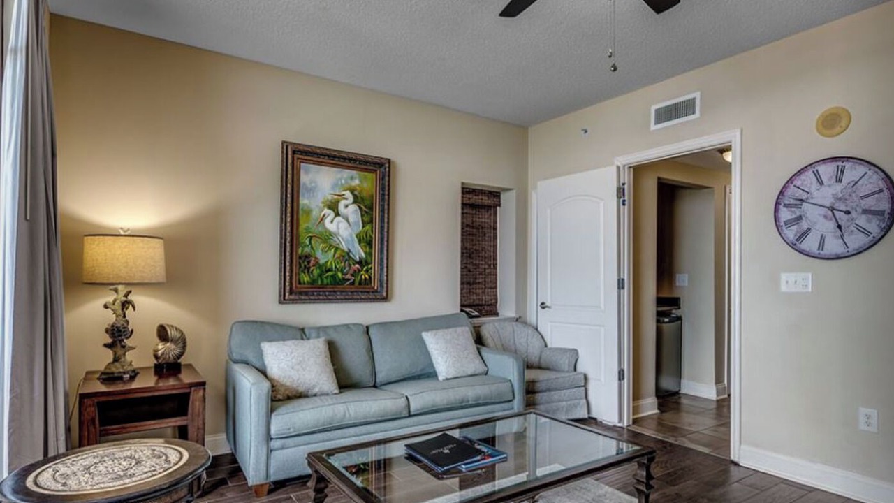 Photo of Livingroom in Windy Hill