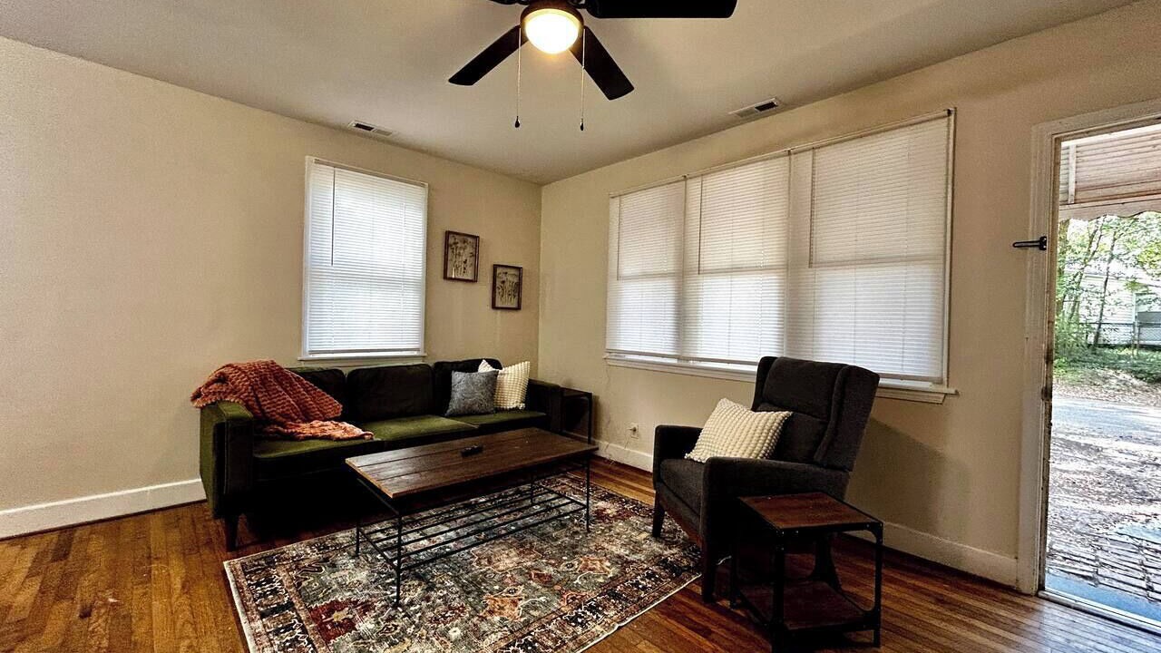 Photo of Livingroom in Rosewood