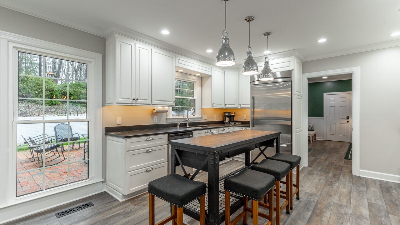 Photo of Kitchen in Lookout Valley Neighborhood Association