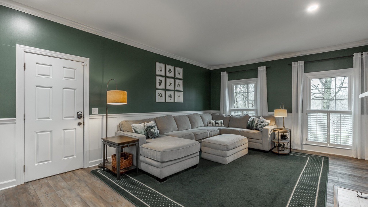 Photo of Livingroom in Lookout Valley Neighborhood Association