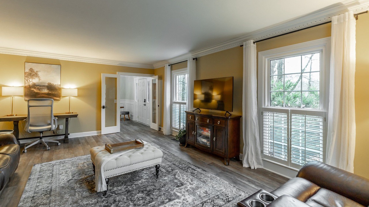 Photo of Livingroom in Lookout Valley Neighborhood Association
