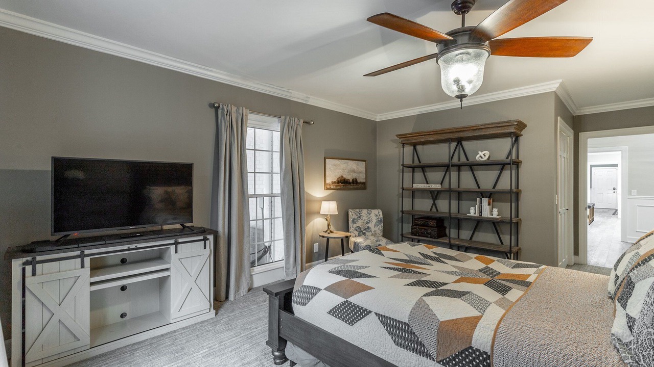 Photo of Bedroom in Lookout Valley Neighborhood Association