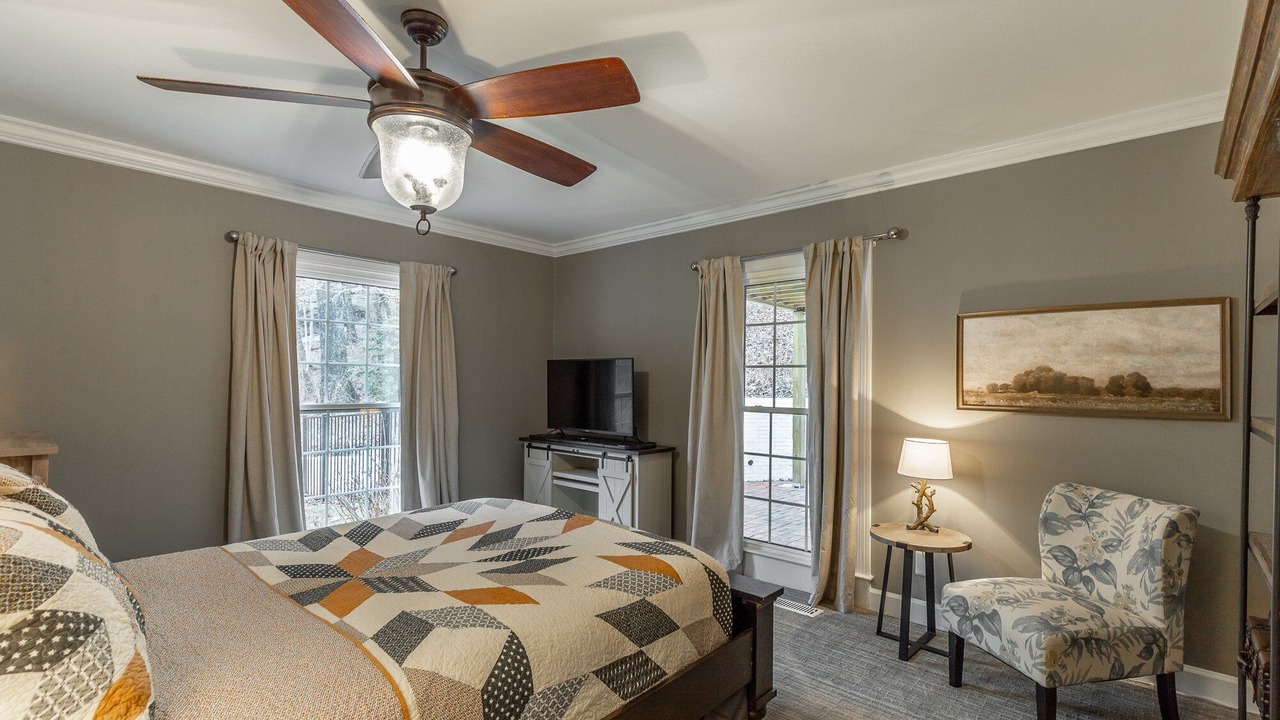 Photo of Bedroom in Lookout Valley Neighborhood Association