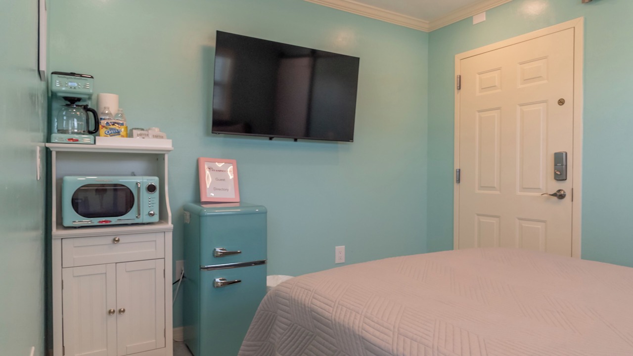 Photo of Bedroom in Mid Island