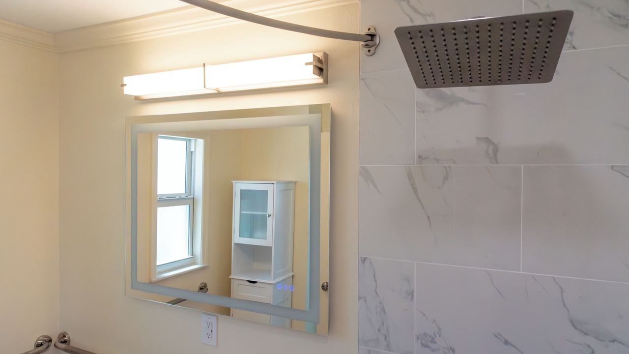Photo of Bathroom in Mid Island