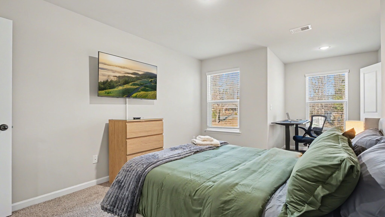 Photo of Bedroom in Harwood Lane
