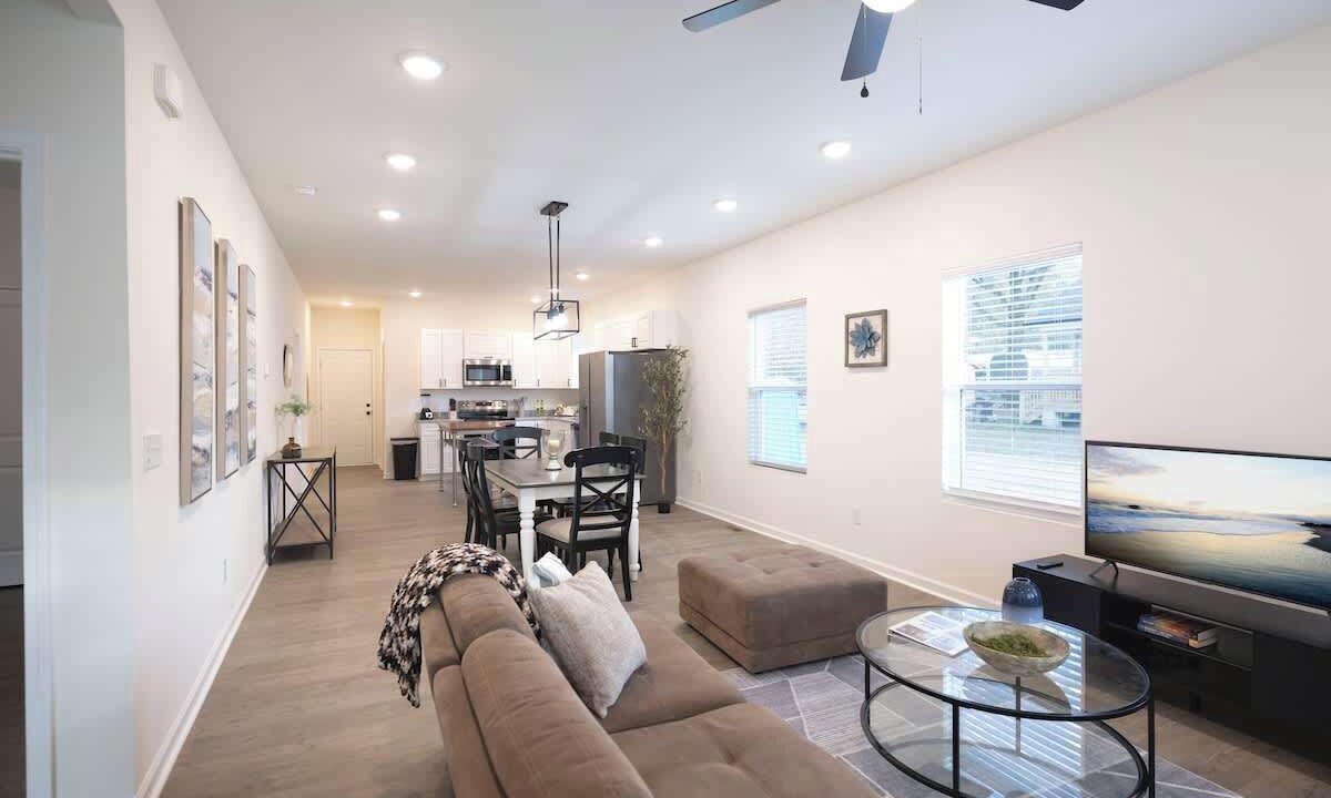 Photo of Livingroom in Glen Raven