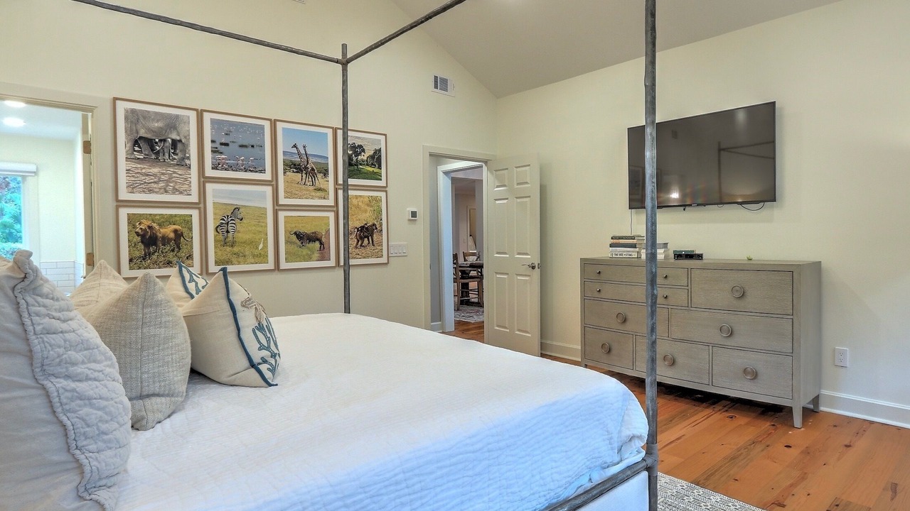 Photo of Bedroom in Heritage Woods