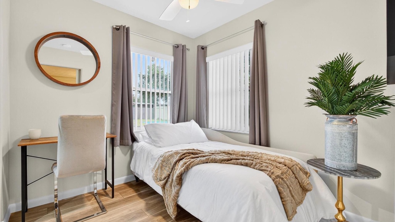 Photo of Bedroom in South Pinellas Community Council