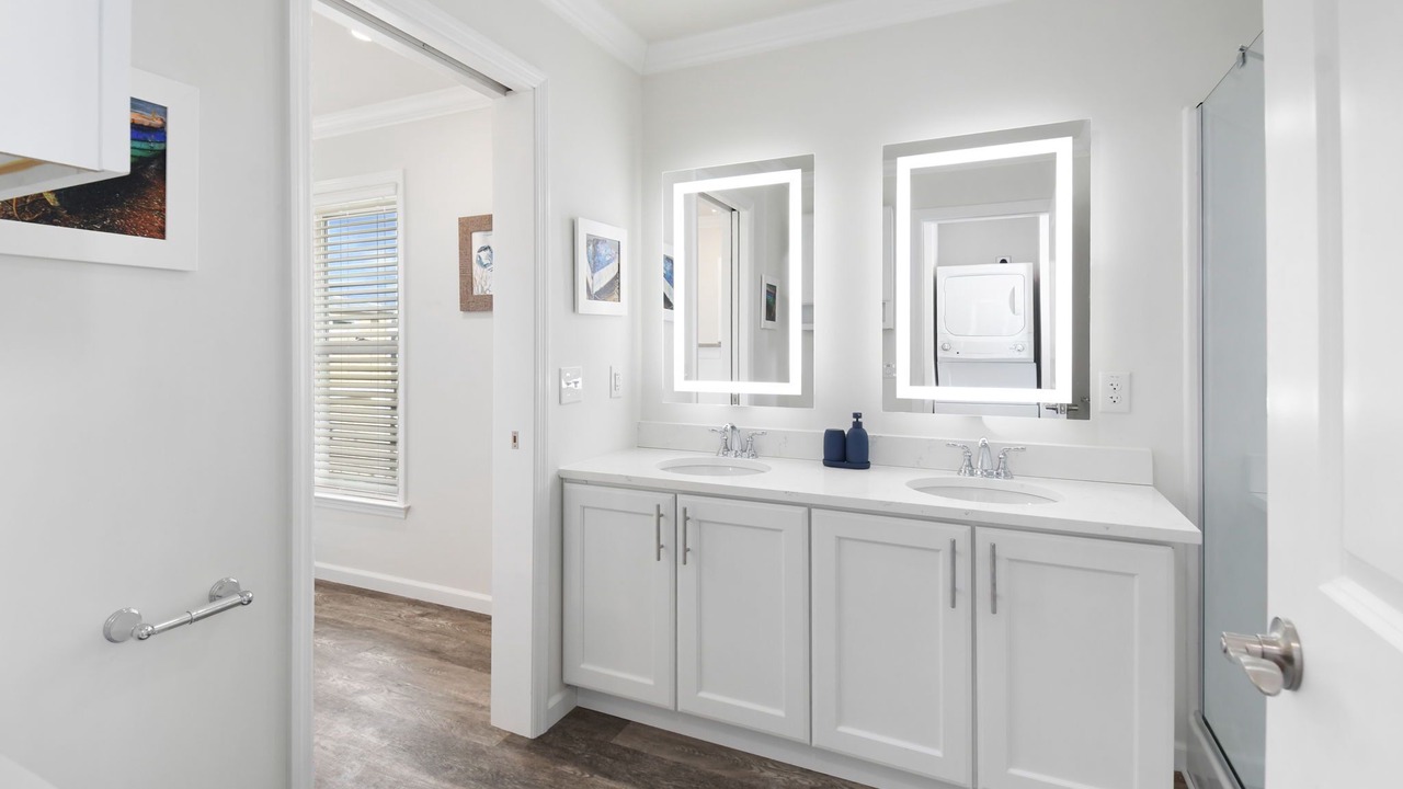 Photo of Bathroom in Jensen Beach