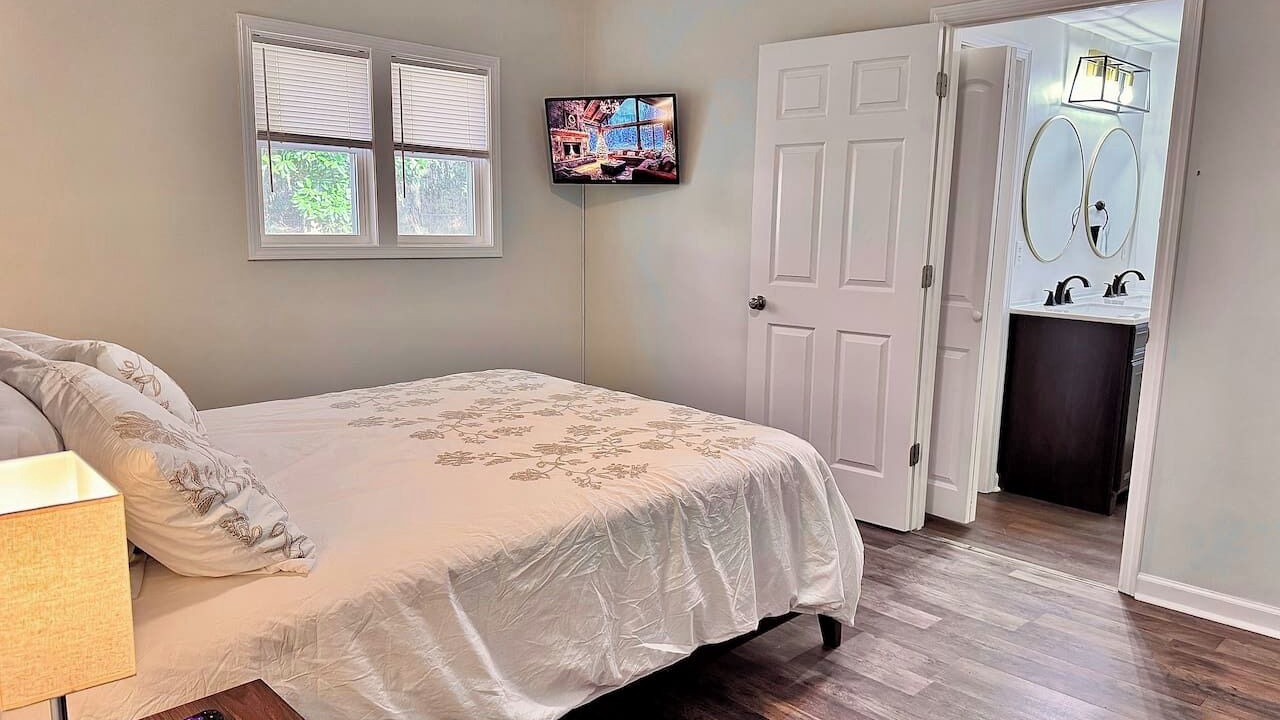Photo of Bedroom in Shell Point