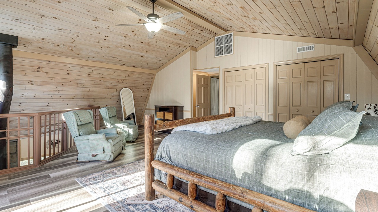 Photo of Bedroom in Blairsville