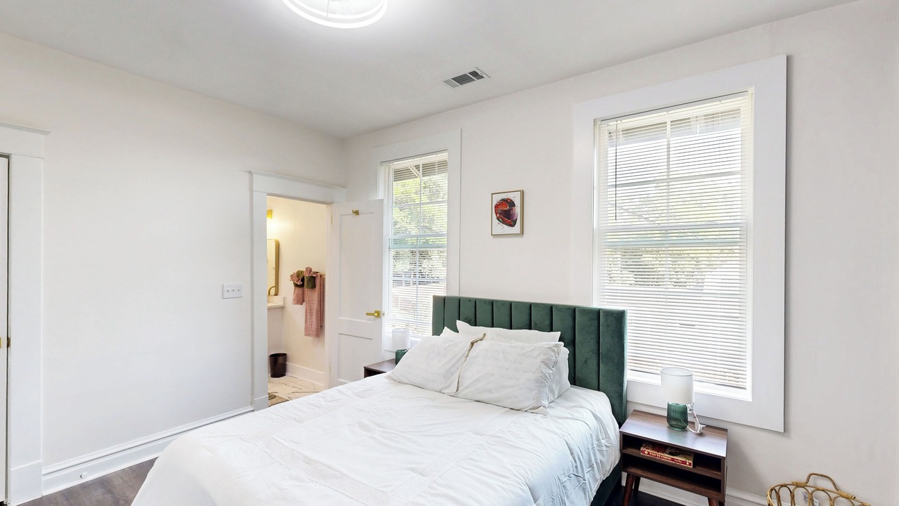 Photo of Bedroom in Midtown