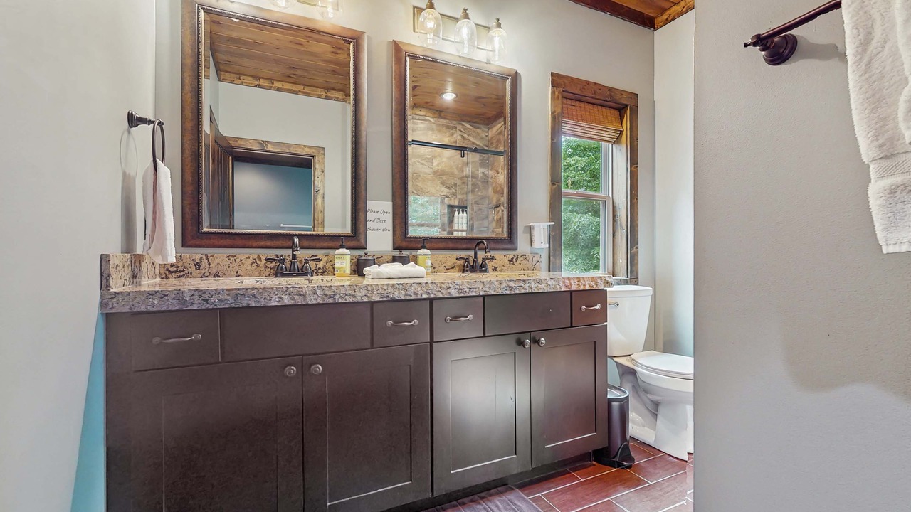 Photo of Bathroom in Maynardville