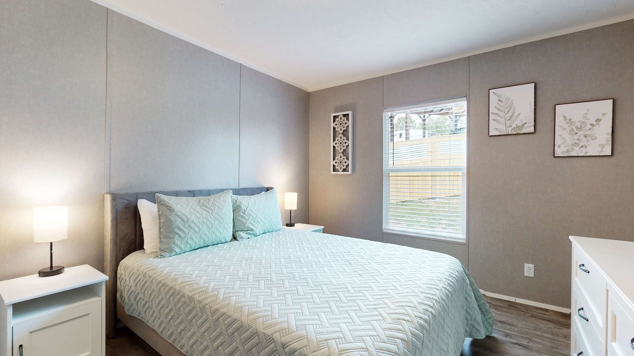 Photo of Bedroom in Caryville