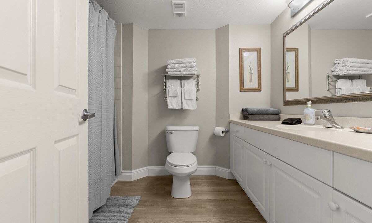 Photo of Bathroom in Ortona Park