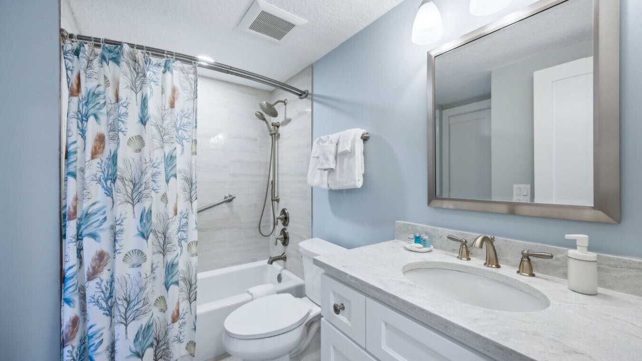 Photo of Bathroom in Fernandina Beach