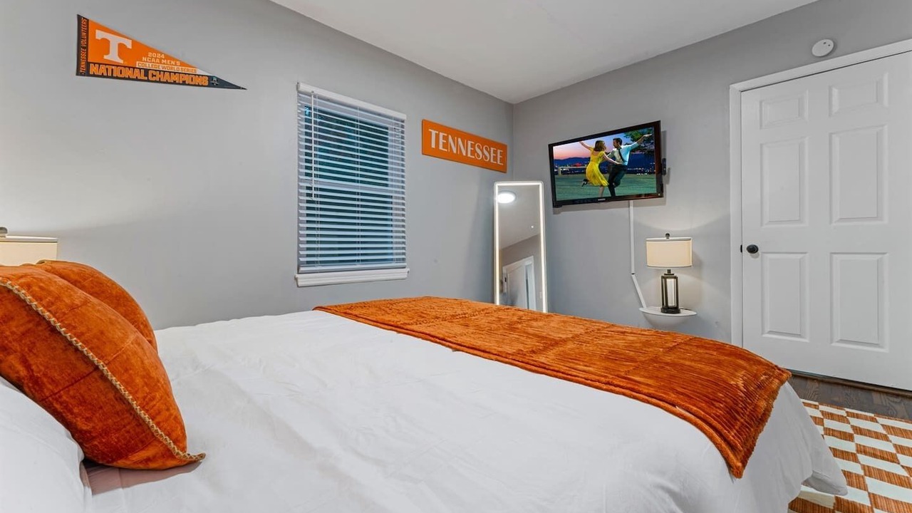 Photo of Bedroom in Knoxville