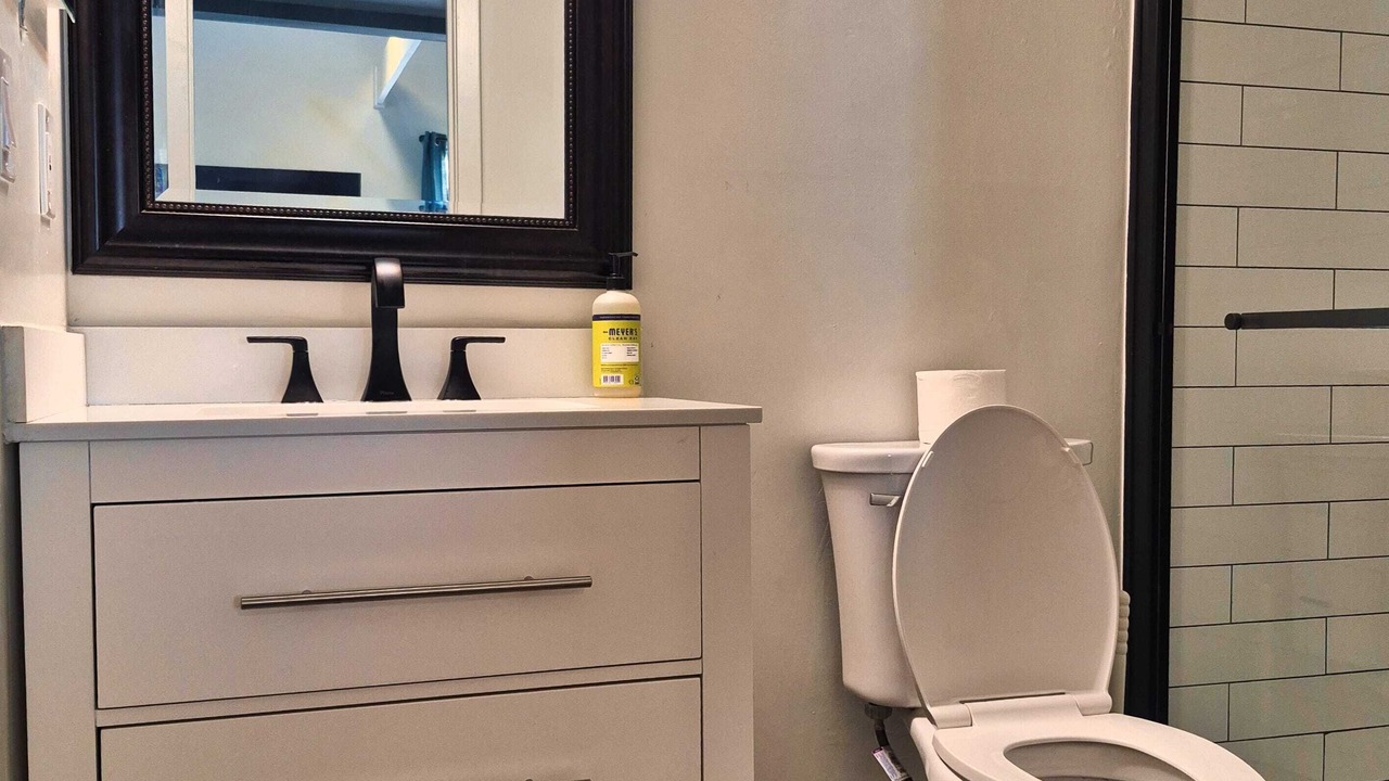 Photo of Bathroom in Stone Mountain