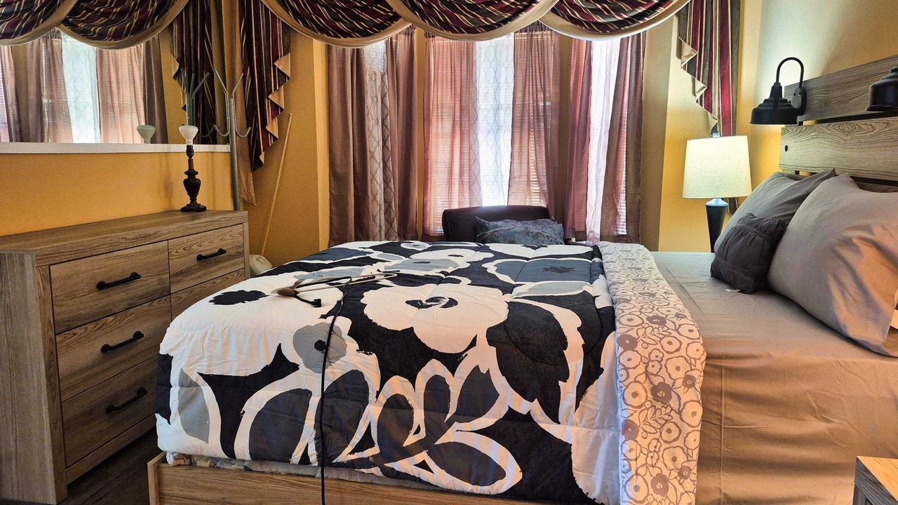 Photo of Bedroom in Stone Mountain