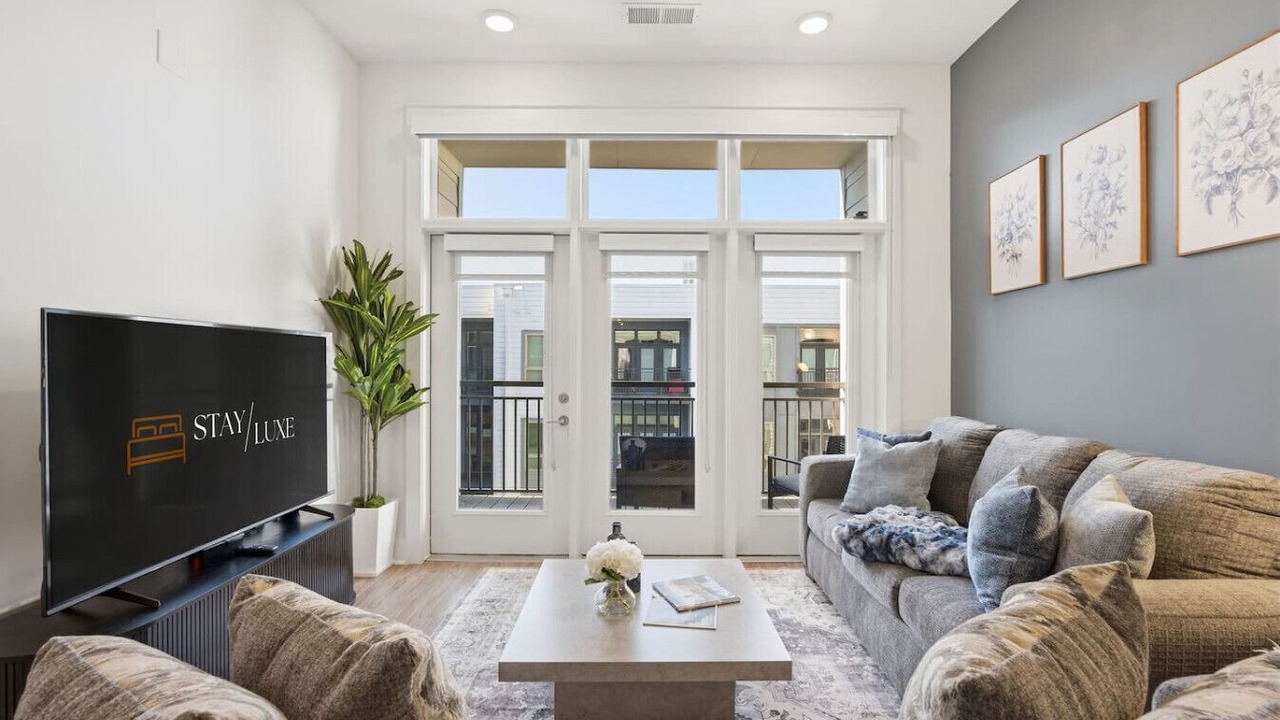 Photo of Livingroom in Second Ward
