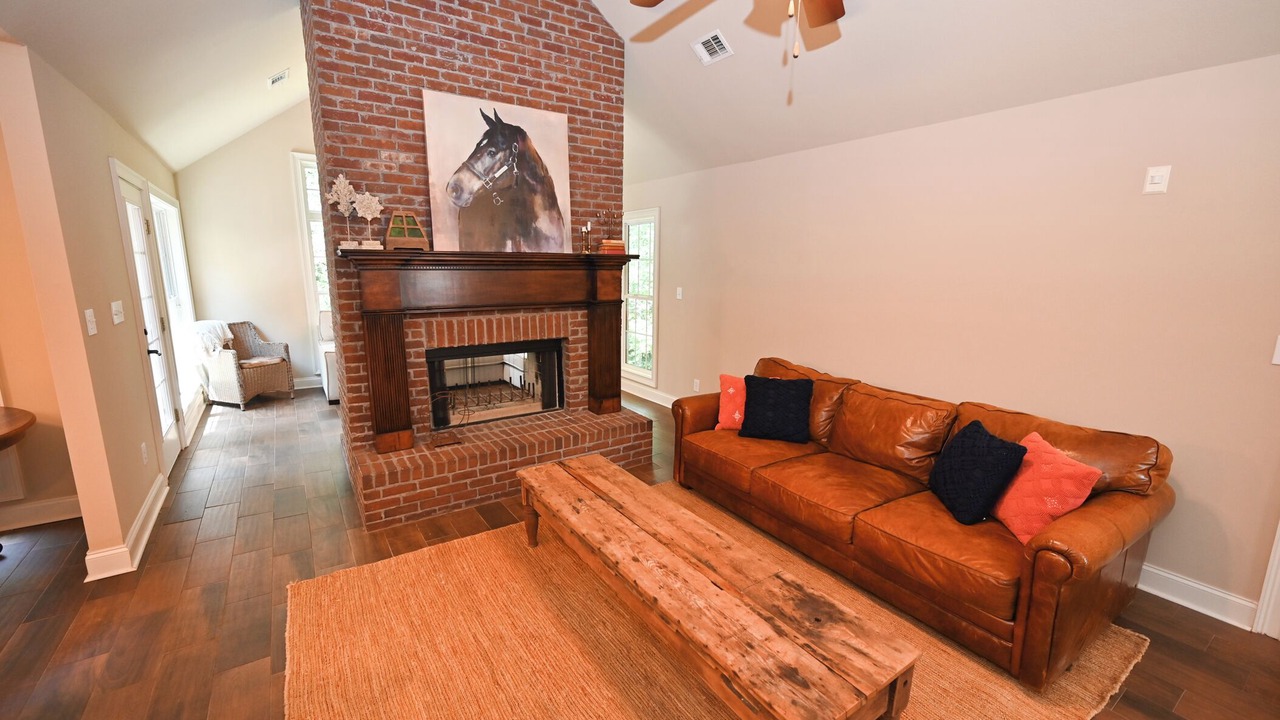 Photo of Livingroom in Auburn - Opelika